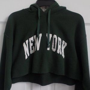 New York Cropped Hoodie